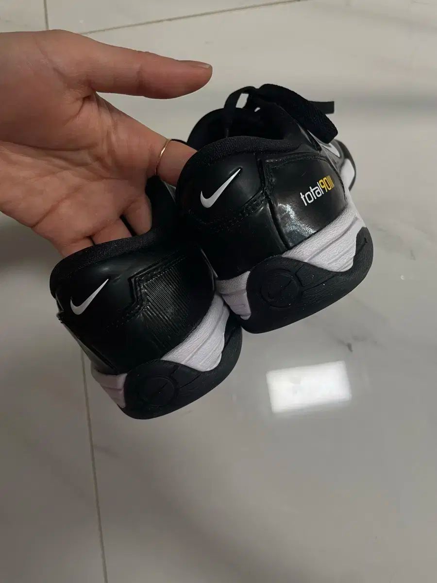 ナイキ トゥー90 サッカーシューズ ブラック 245 LLC-HASEGAWATOSO_COM