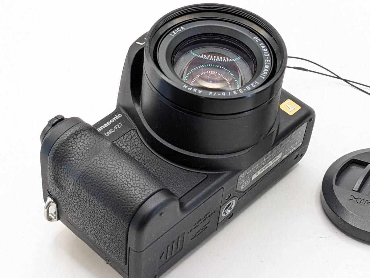 美品 Panasonic LUMIX DMC-FH7 箱 付属有 コンデジ Panasonic LUMIX 
