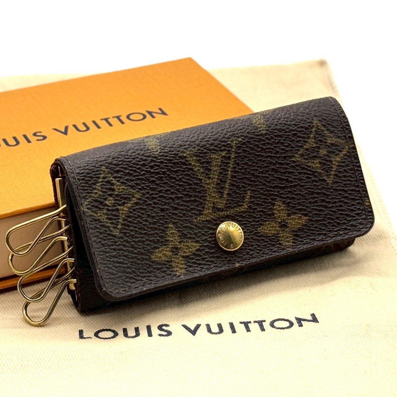 LOUIS VUITTON モノグラム エピ ブラック レザー 4連キーケース LOUIS