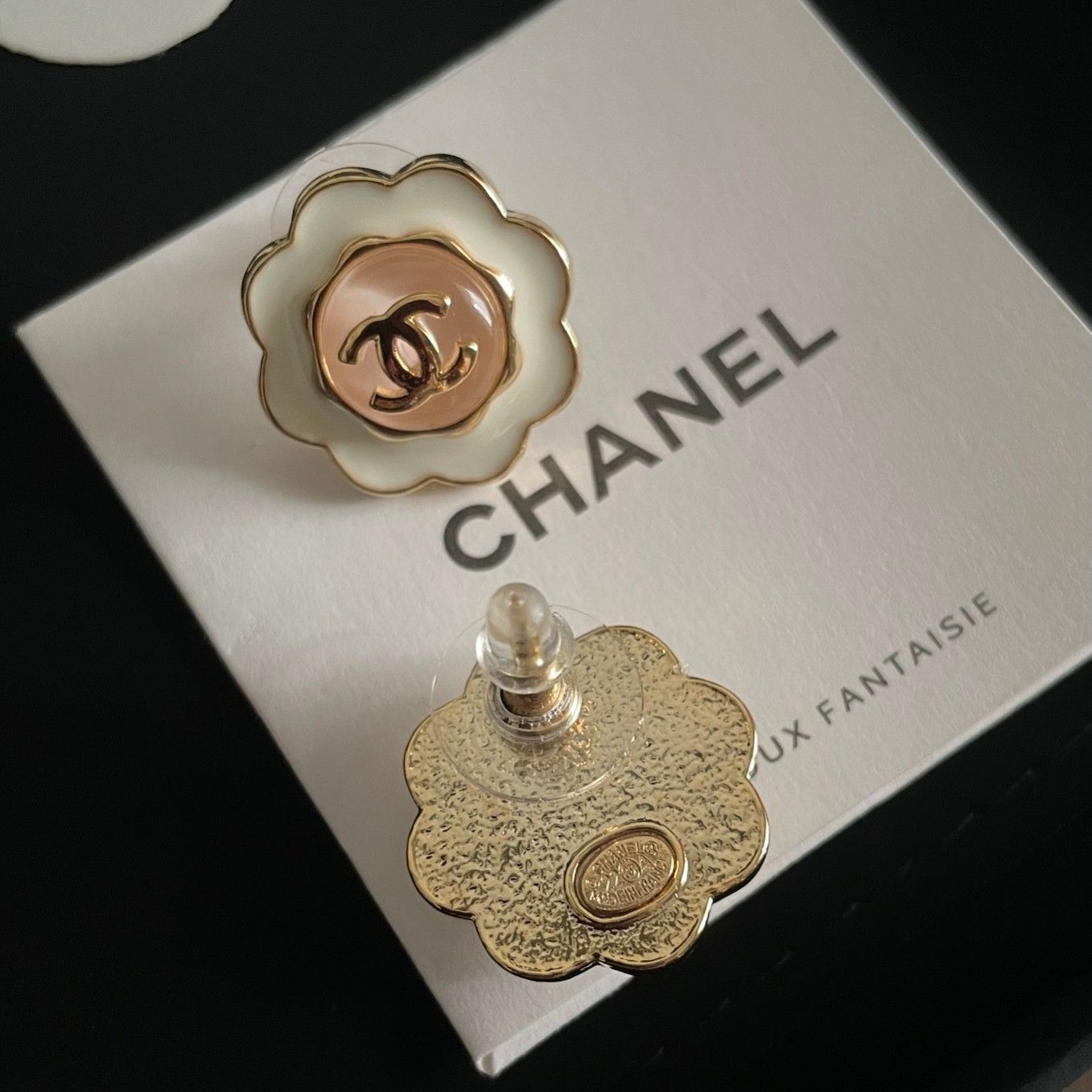 今日特価】Chanel シャネル ヴィンテージ ダブル C イヤリング