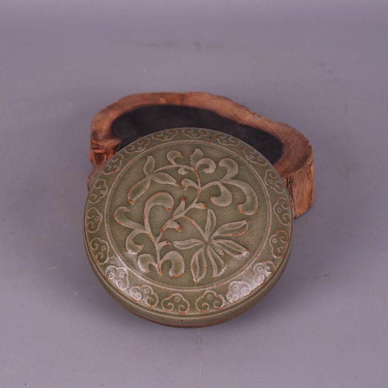 磁器刻藍花青釉  印泥盒  古文房具  書道具  現代工芸品 美術品 置物 磁器刻藍花青釉 印泥盒 古文房具 書道具 現代工芸品 美術品 置物