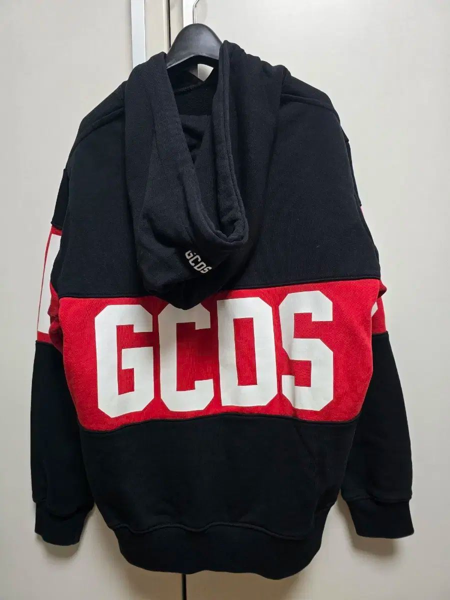 GCDS フーディー