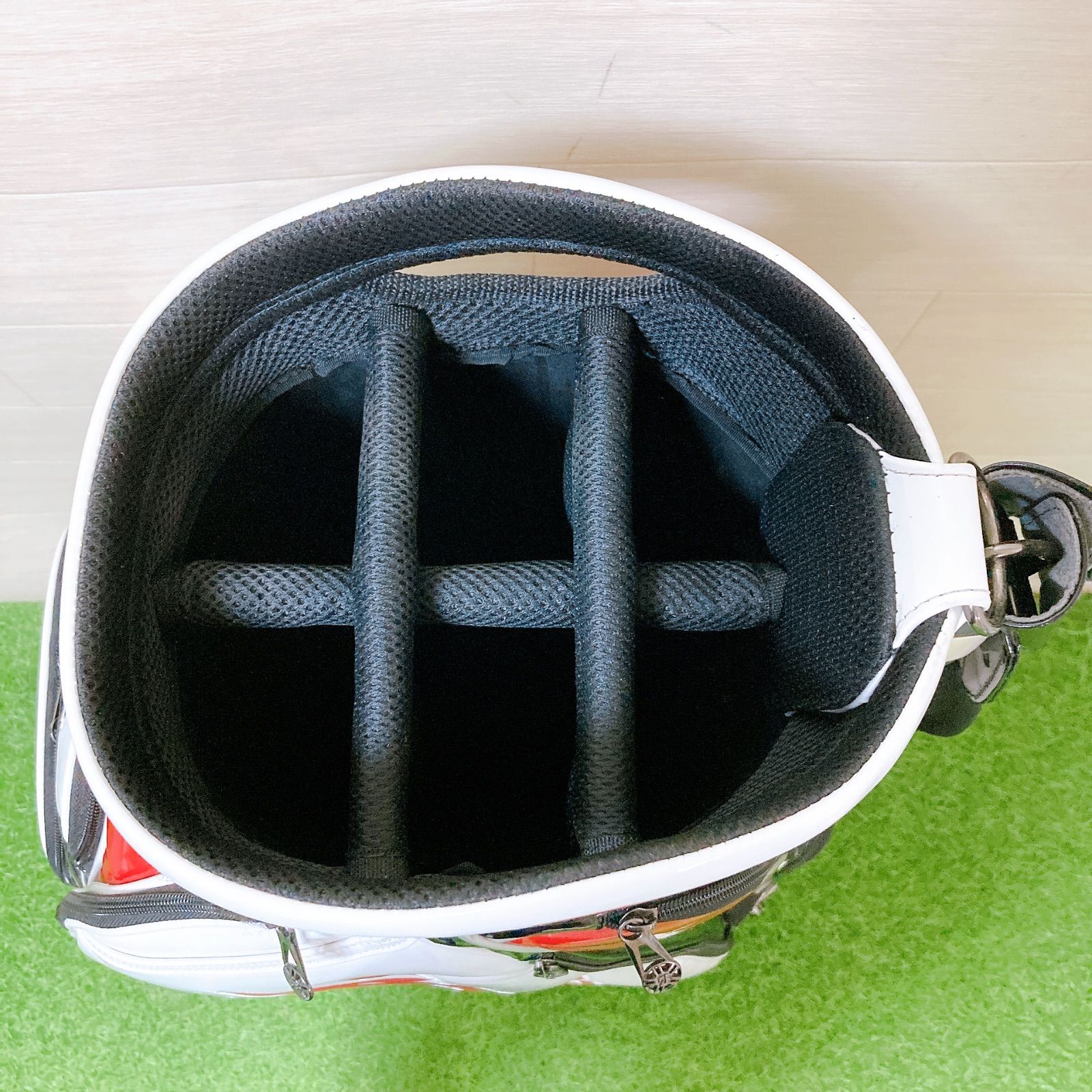 M6.ブリジストン ツアービー X キャディーバッグ エナメル 3点式