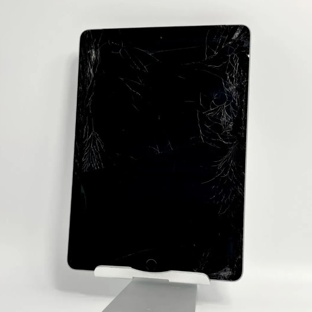 Apple iPad 第6世代 Wi-Fi+Cellular 32GB 画面割れ