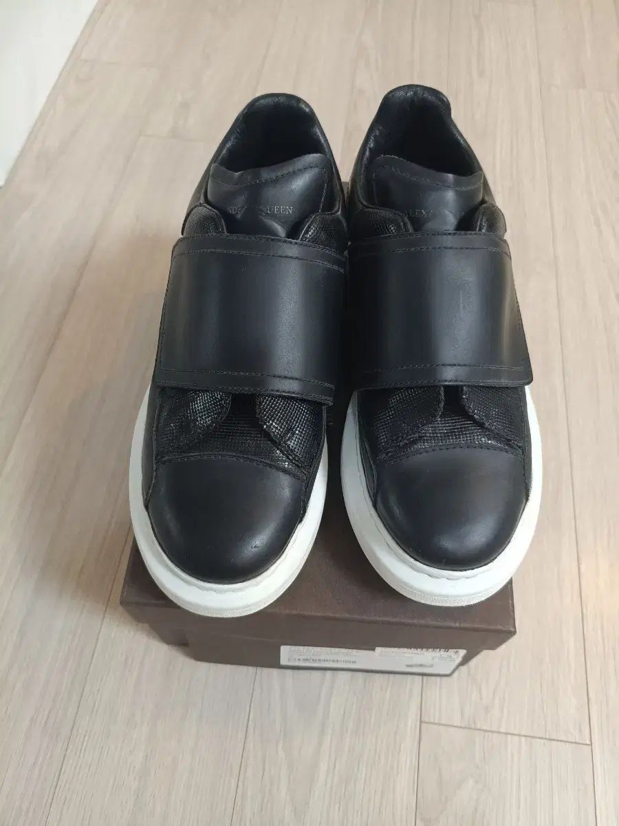 マックイーン バックル