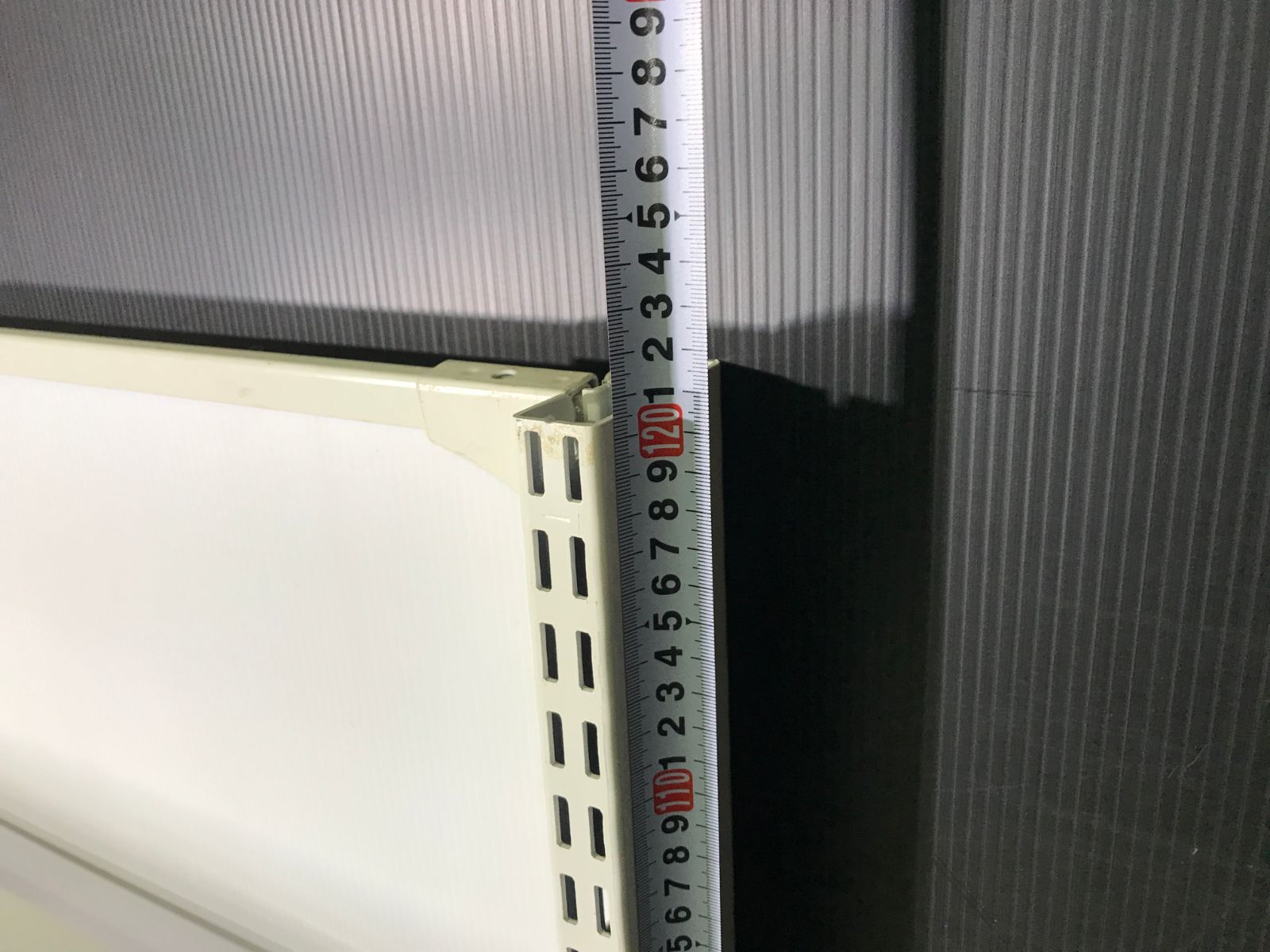 パネル1コクヨ ゴンドラ什器