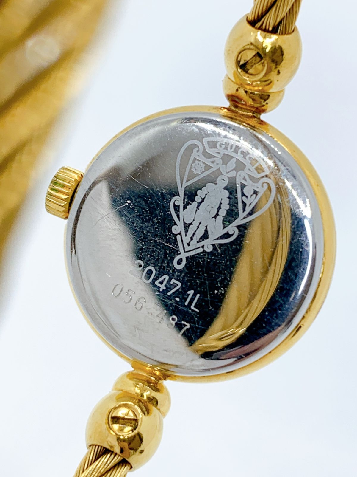 GUCCI/グッチ バングルウォッチ ワイヤーブレス シェリーライン文字盤