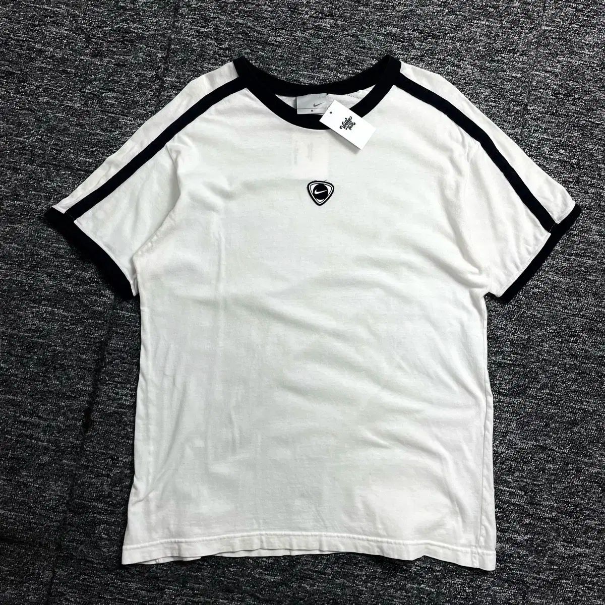 Nike(ナイキ） センターロゴ オールドスクール 半袖 Tシャツ