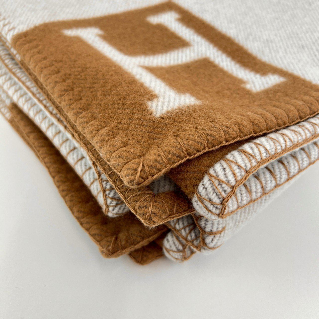 エクリュ キャメル