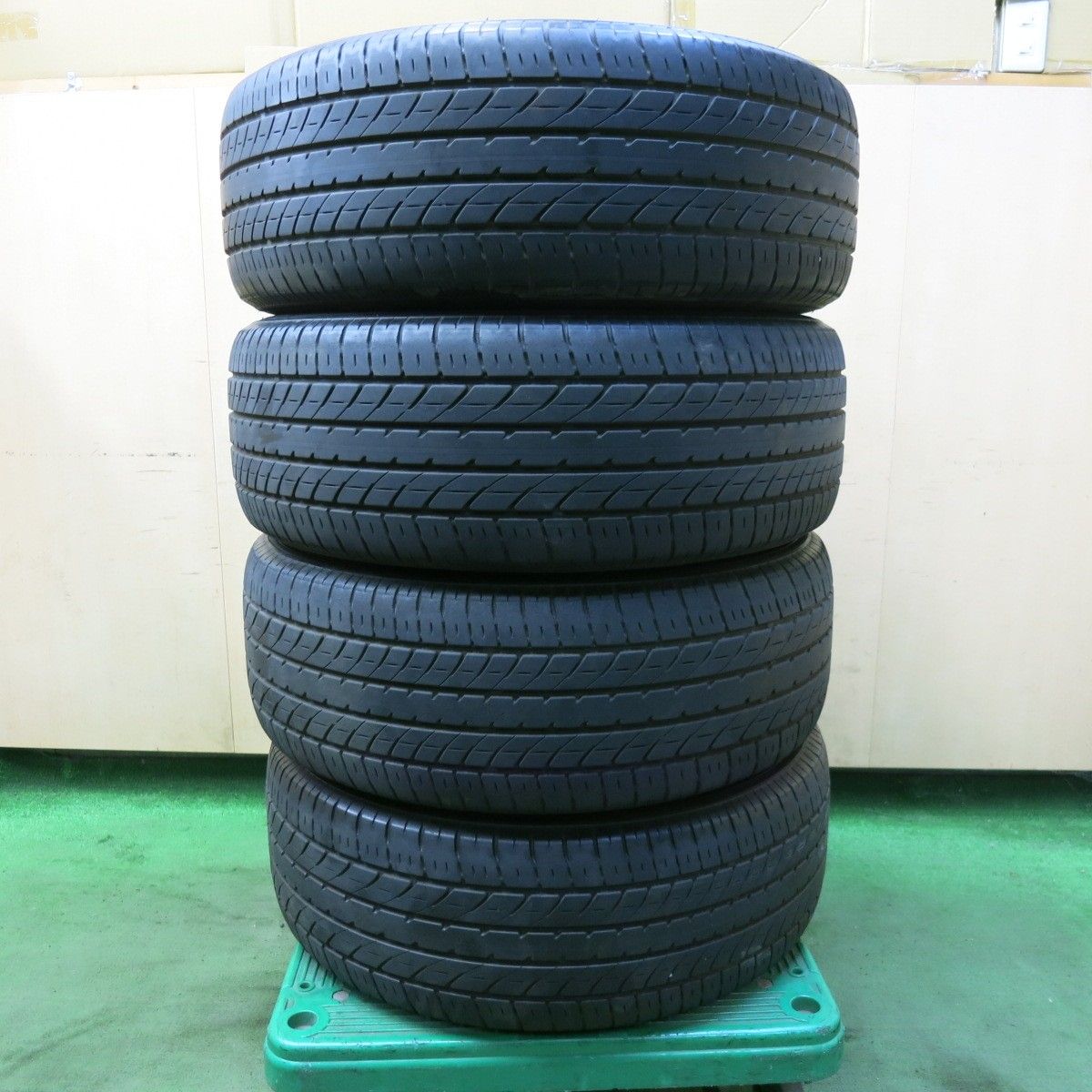 トヨタ 30系 アルファード SCパッケージ 純正 235/50R18