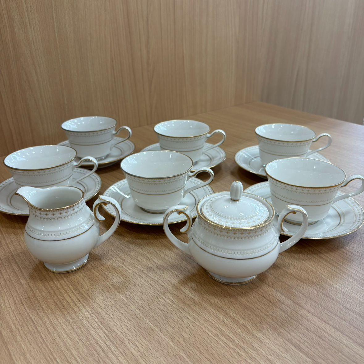 未使用品】ノリタケ アイボリーチャイナ 金彩レース柄 カップ 