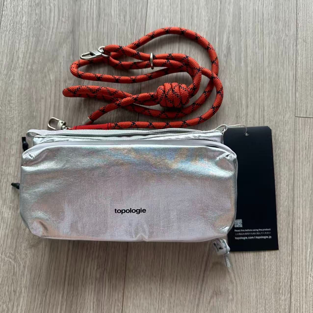 topologie シルバーショルダーバッグ ラージ topologie Bottle Sacoche