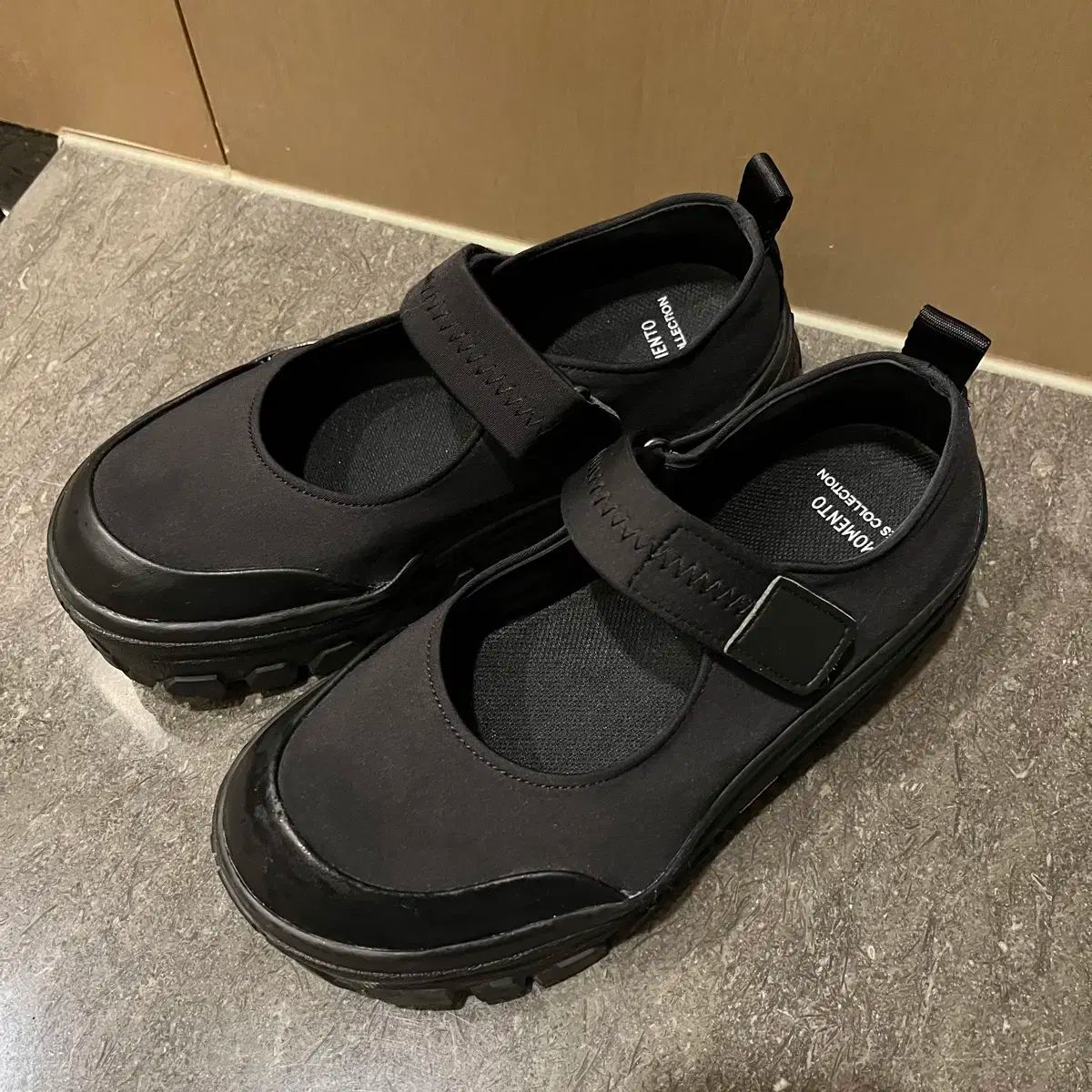 AMOMENTO（アモーメント) Vibram(ビブラム) MARY JANE(メリー