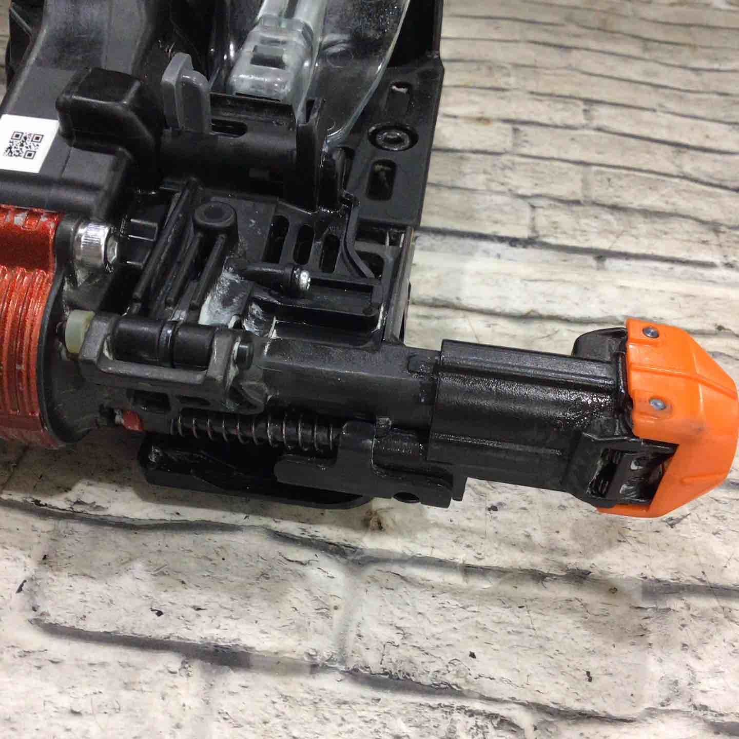 高圧エアネジ打ち機