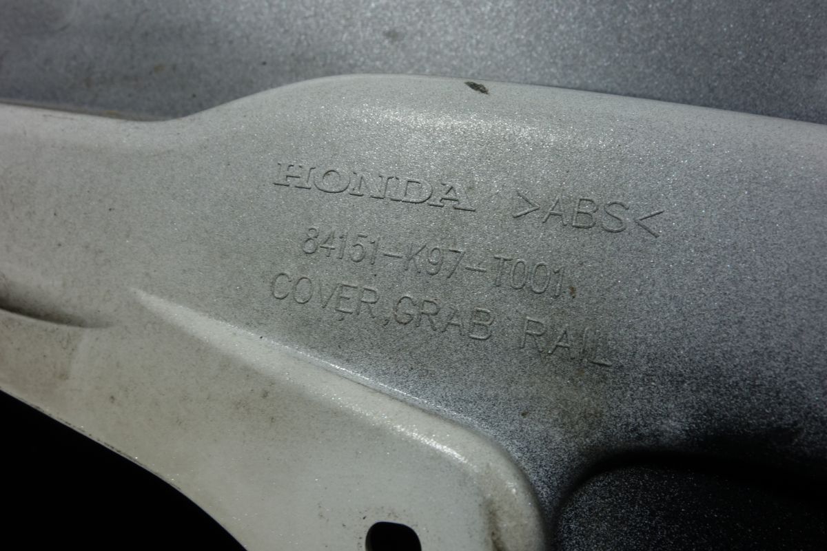 PCX125 リアスポイラー リアカバー リアカウル JF81 ホンダ 純正