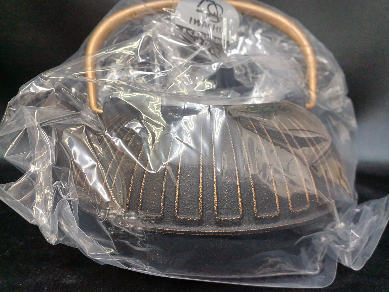 岩鋳 南部鉄器 急須 5型菊 金 黒 Iwachu Nanbu Ironware Teapot Type 5 Chrysanthemum Design G Black