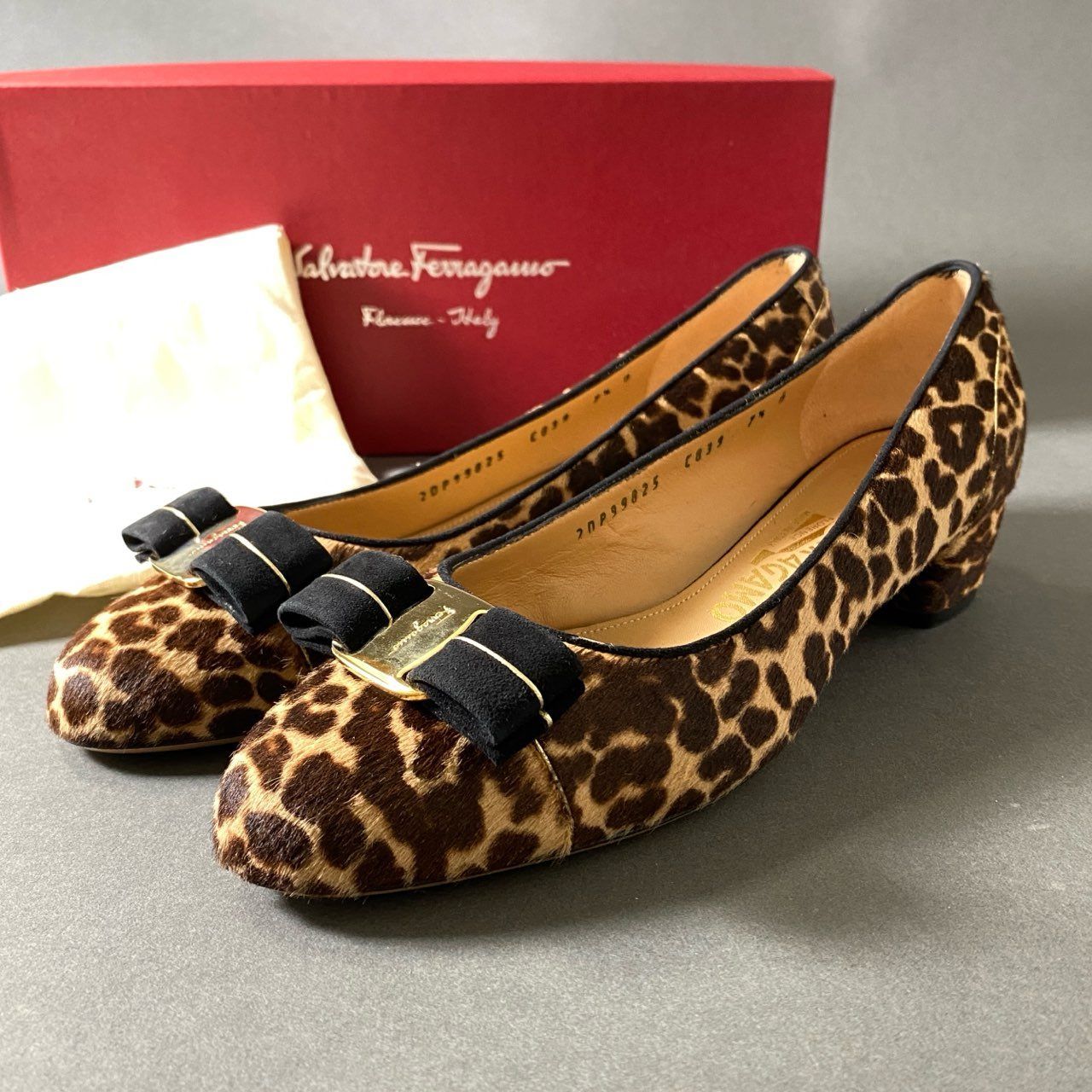 Ferragamo ブラウン レザーパンプス サイズ7B FERRAGAMO フェラガモ
