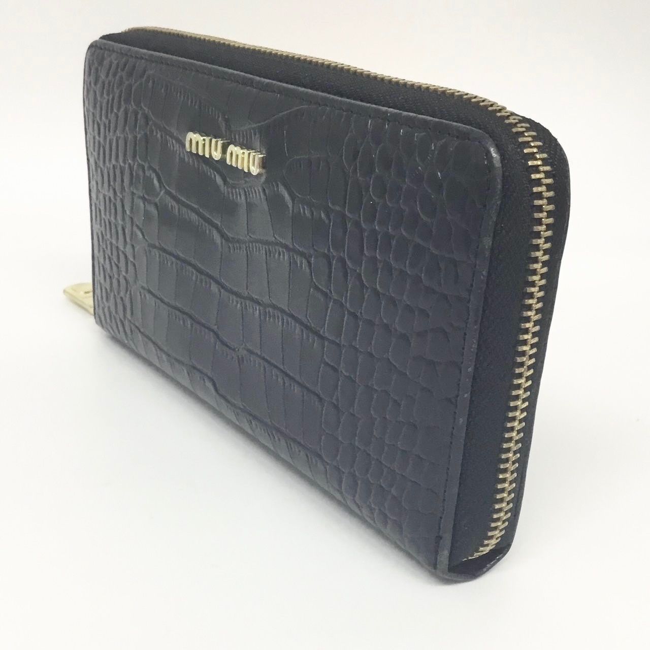 miu miu ミュウミュウ 長財布 クロコ型押し ゴールドロゴ　ラウンドジップ MIU MIU - miumiu ミュウミュウ クロコダイル型押しレザー L字