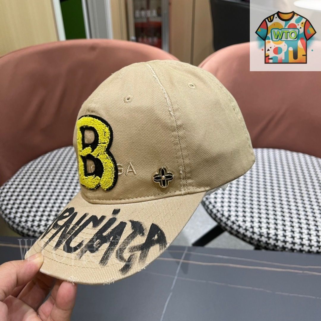 【BALENCIAGA バレンシアガ】ベースボールキャップ 美品 バレンシアガ BALENCIAGA gamer embroidered 総柄 ベース