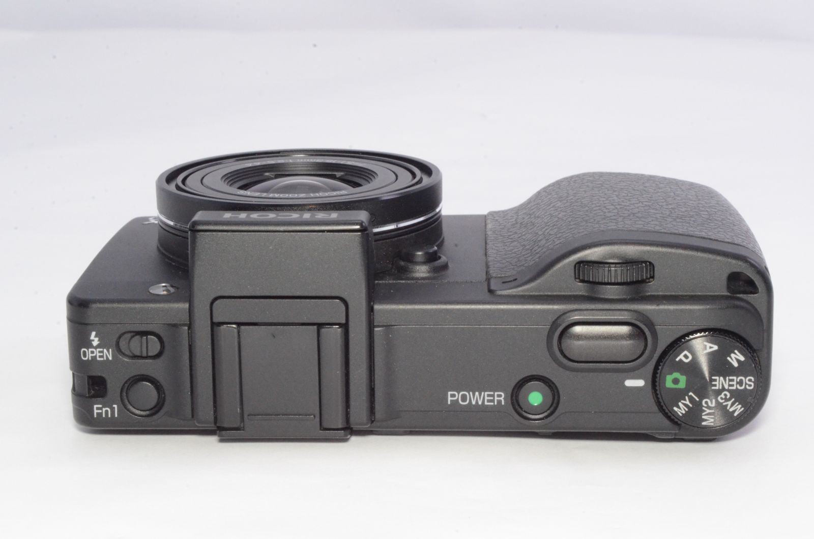 カメラ 現状品【動作品】RICOH リコー GX200 VF KIT