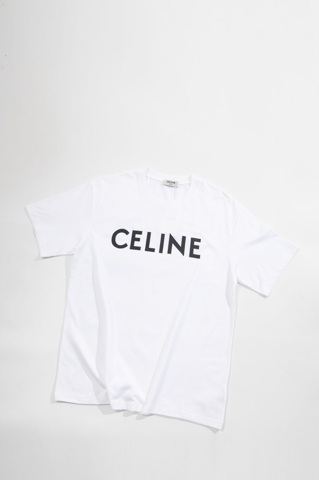 CELINEセリーヌアルファベットグラフィティ半袖Tシャツ男女兼用 - メルカリ