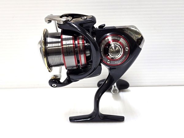 ダイワ セルテート2508RHスピニングリール