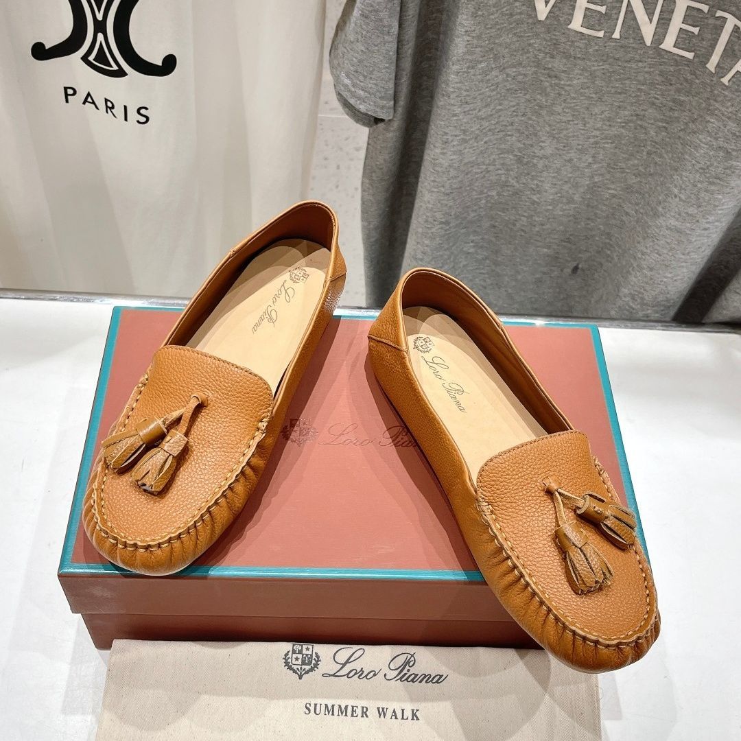ブラウン23.0~24.5cm 送料無料 ロロピアーナレディースサマーウォーク モカシン タン カーフレザー タッセル付き ペブルグレイン レザー