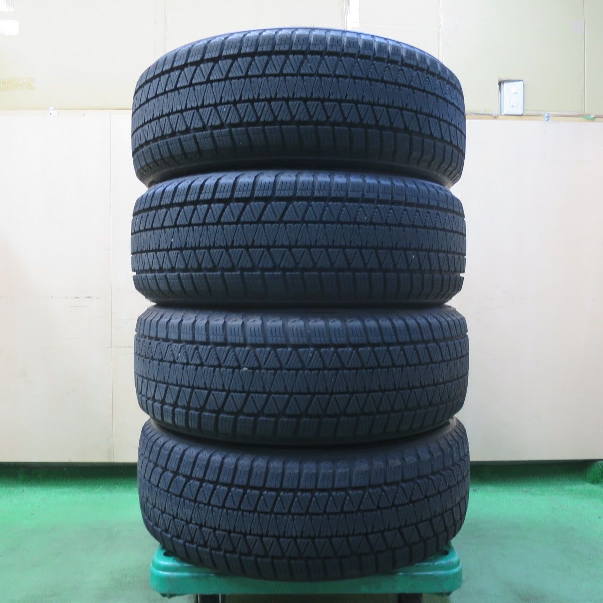 バリ溝 23年 9.5分 スタッドレス 225|55R19 ブリヂストン ブリザック DM-V3 タイヤ 19インチ ハリアー CX-5 CX-8 等 5042901イスタ