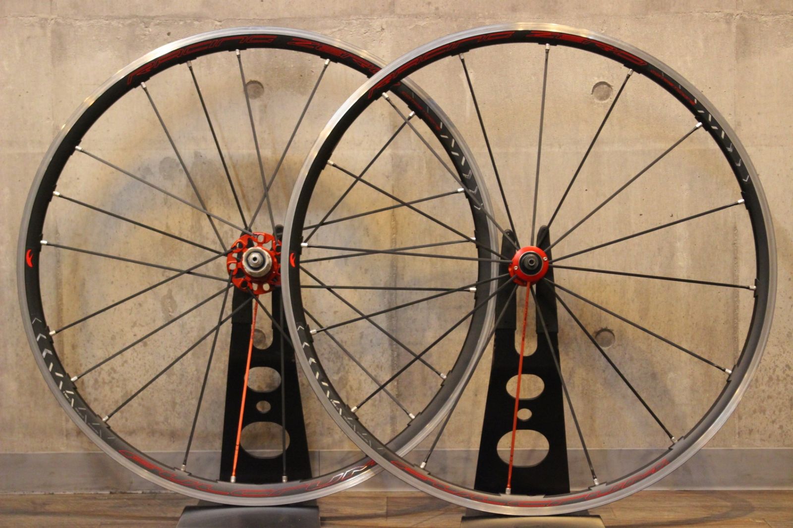 フルクラム FULCRUM レーシングゼロ コンペティツィオーネ RACING ZERO COMPETIZIONE クリンチャー チューブレス ホイールセット シマノ 11|12S 17C 名古屋店