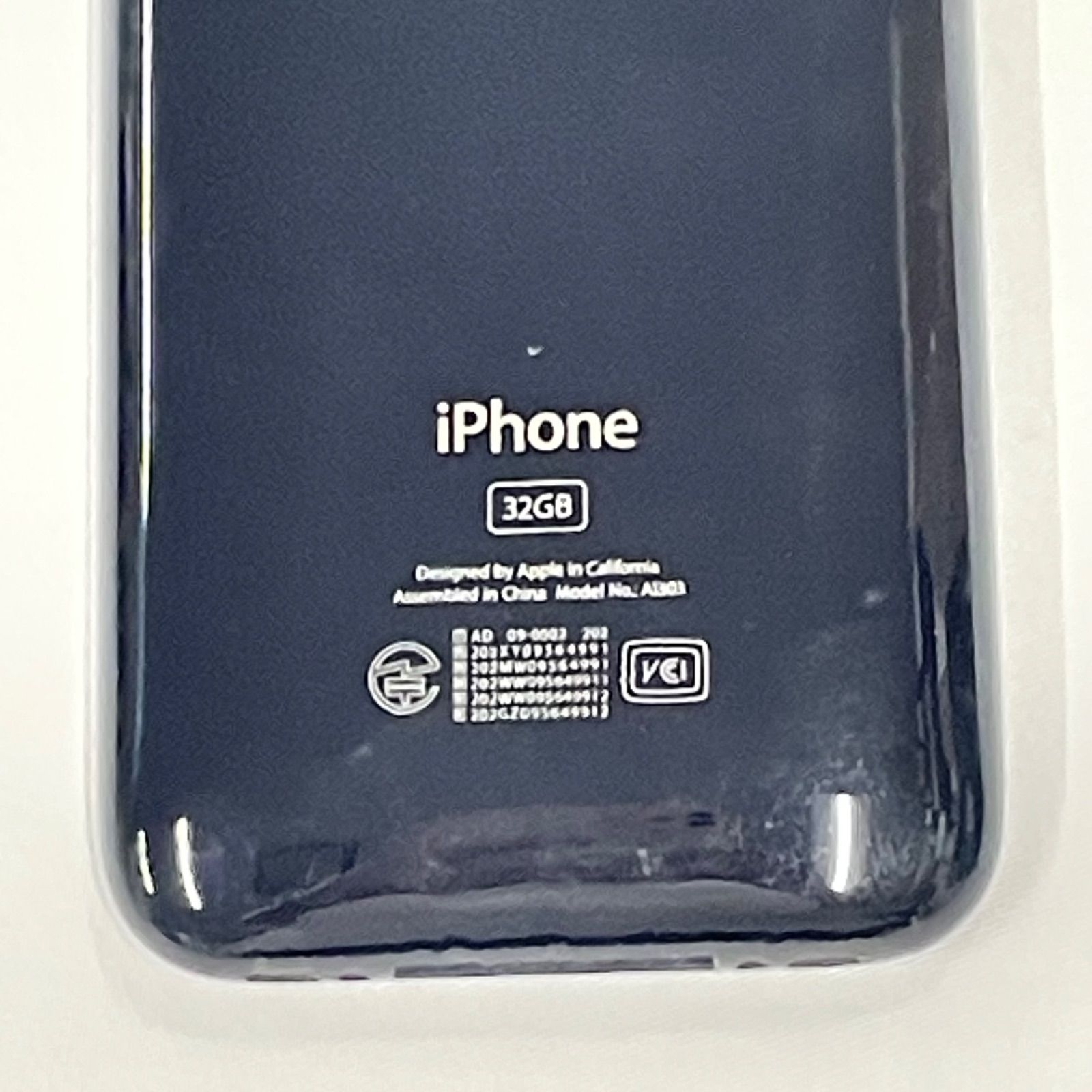 iPhone 3GS 32GB 専用ヘッドホンアンプ内蔵ケース付き　実動品 動作品】 Apple iPhone 3GS 32GB A1303ブラック 動作品