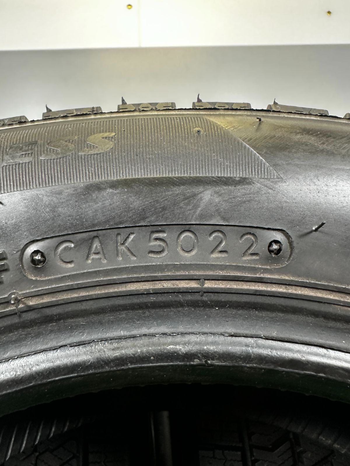 155 65R13 ブリヂストン VRX2 製 4本 冬タイヤ スタッドレス TA323 TRITUETUBI_COM