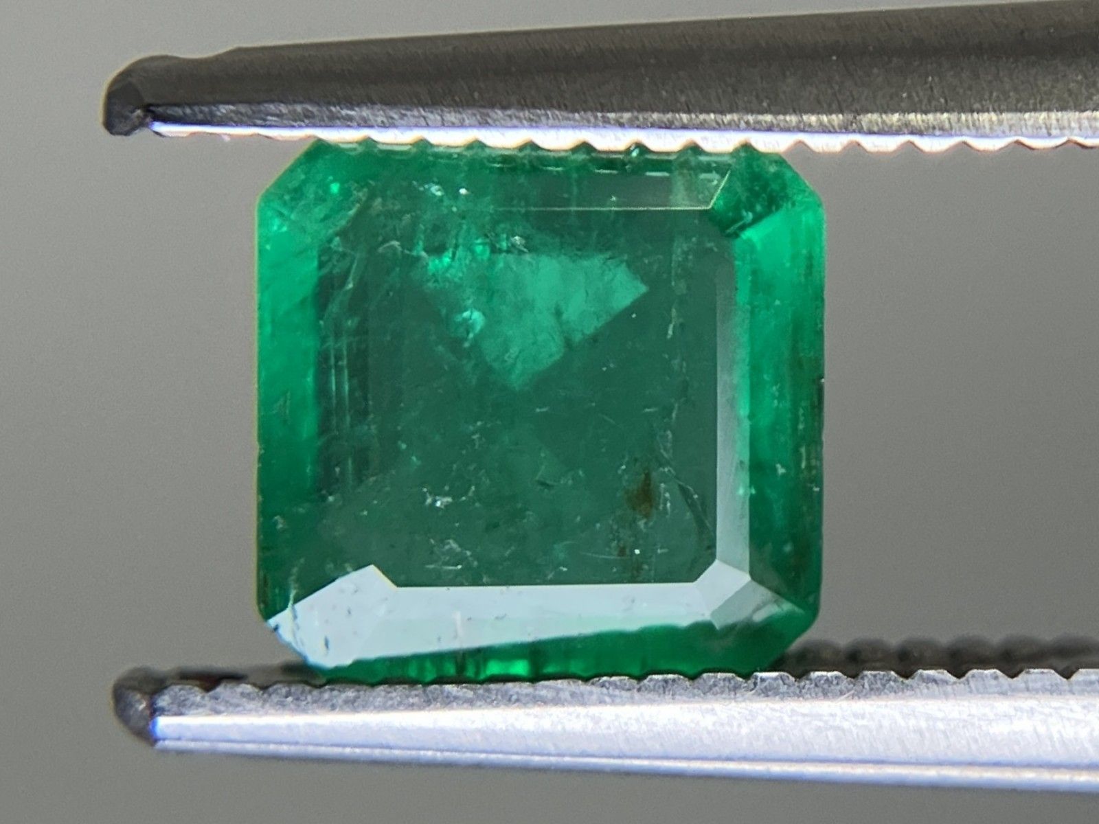売り切りたいため値下げ　エメラルドの石 特別価格」エメラルドルース 0.47ct KS1600-52 YB | 株式会社