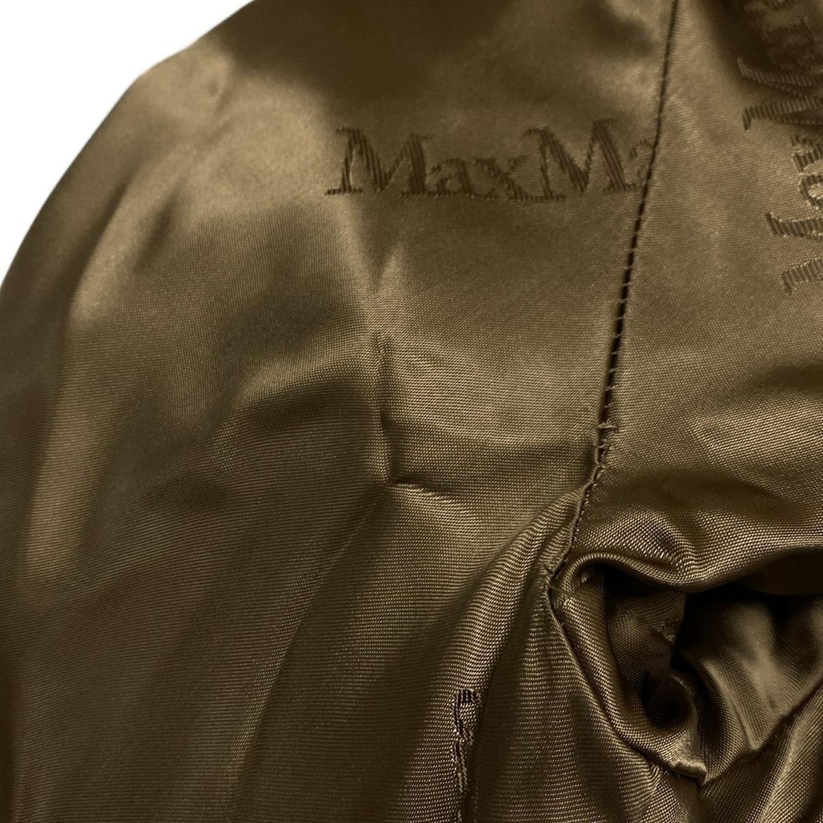 ライトブラウン 長袖