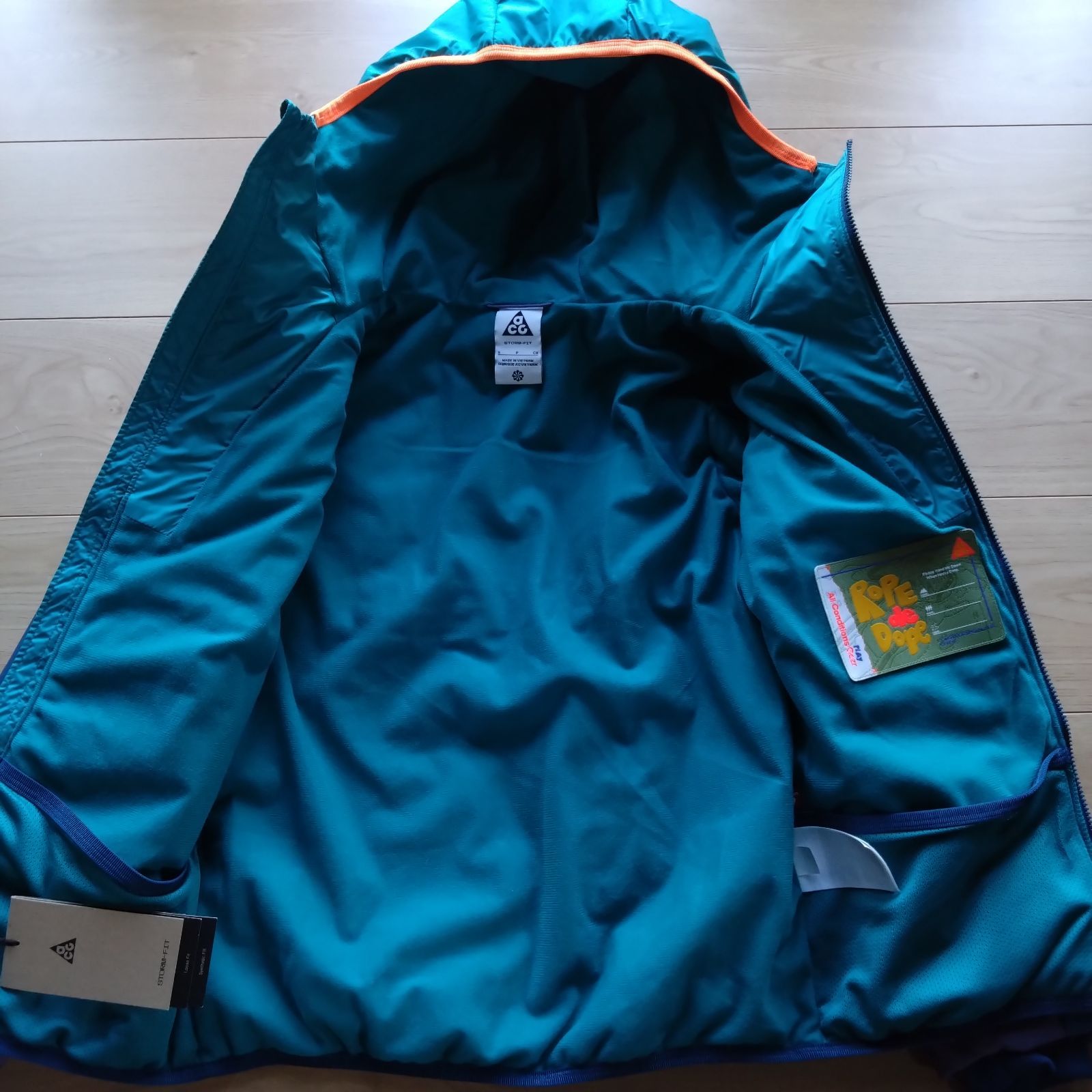 NIKE ACG キッズ 140 中綿フルジップアウター PRIMALOFT NIKE公式】ナイキ ACG PrimaLoft® 