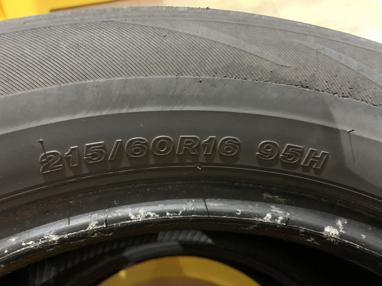 【2303103】【2本】BRIDGESTONE REGNO GRVⅡ 16インチ 215/60R16 2016年 3.5mm マークX クラウン  エスティマ カムリ ヴェゼル オデッセイ CX-3 等