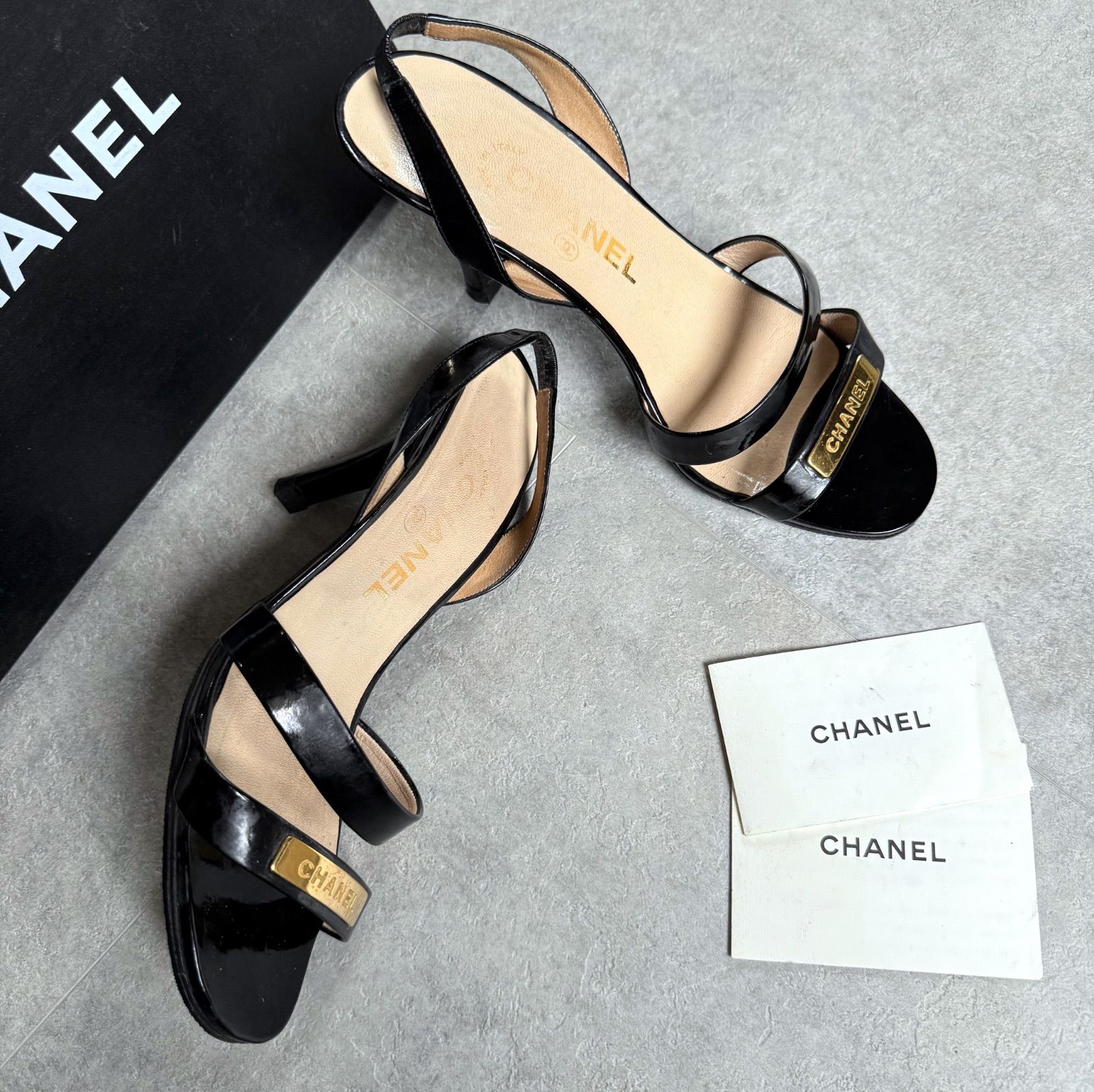 CHANEL シャネル ロゴ サンダル パテントレザー ブラック ゴールド 37 24cm