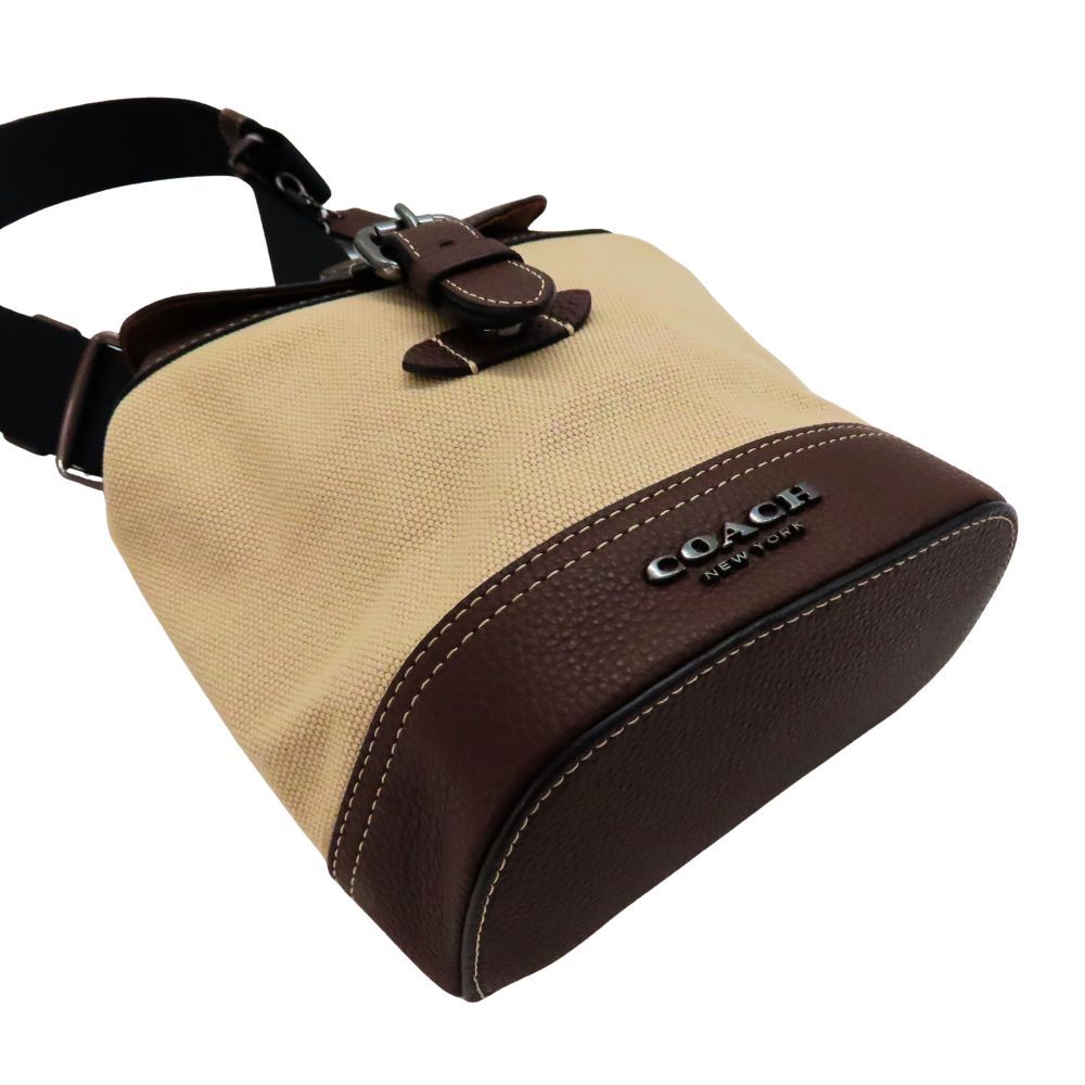 COACH ボディバッグ ベージュ ロゴ入り COACH ボディバッグ ブラック/ベージュ - メルカリ