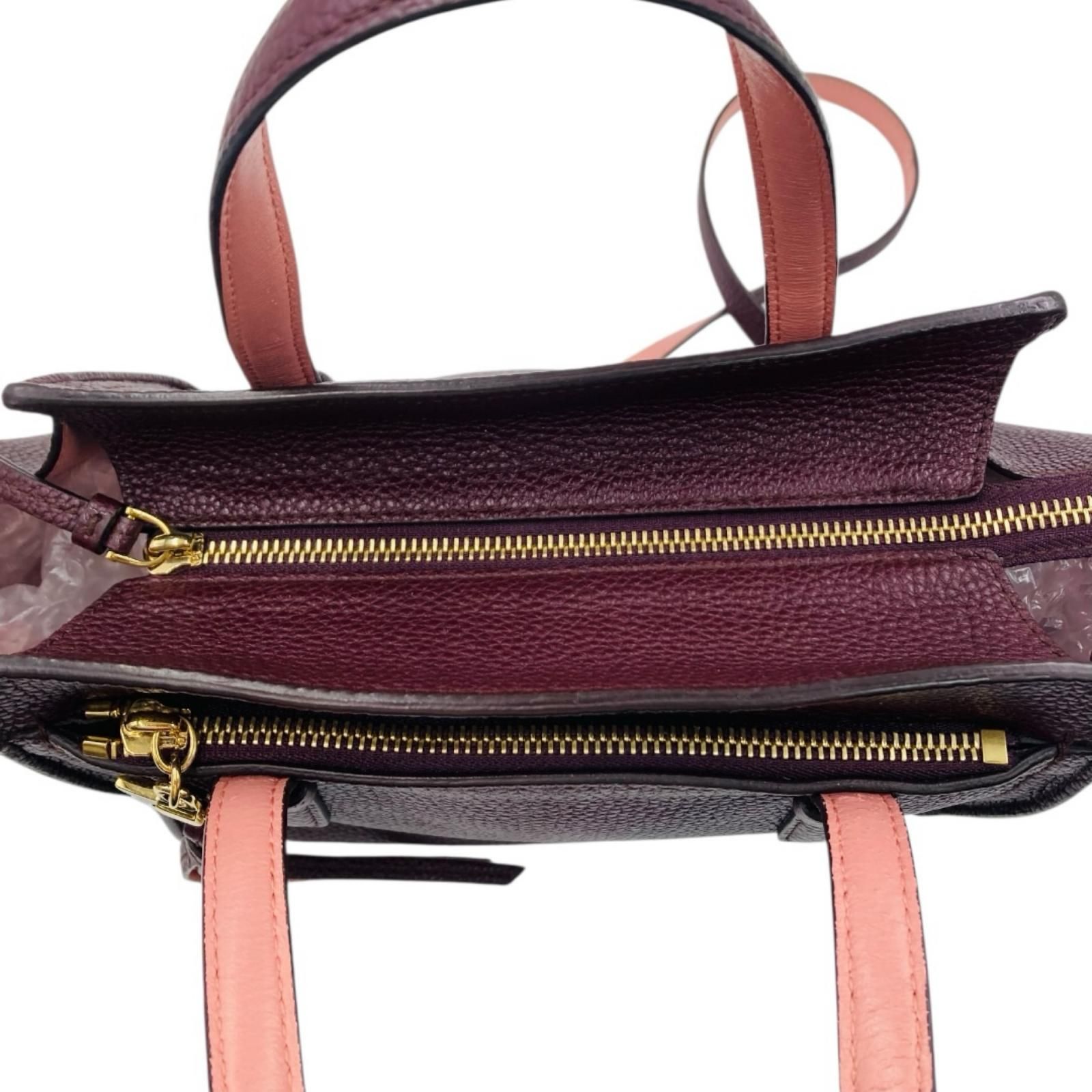 Salvatore Ferragamo サルヴァトーレフェラガモ エイミー ガンチーニ