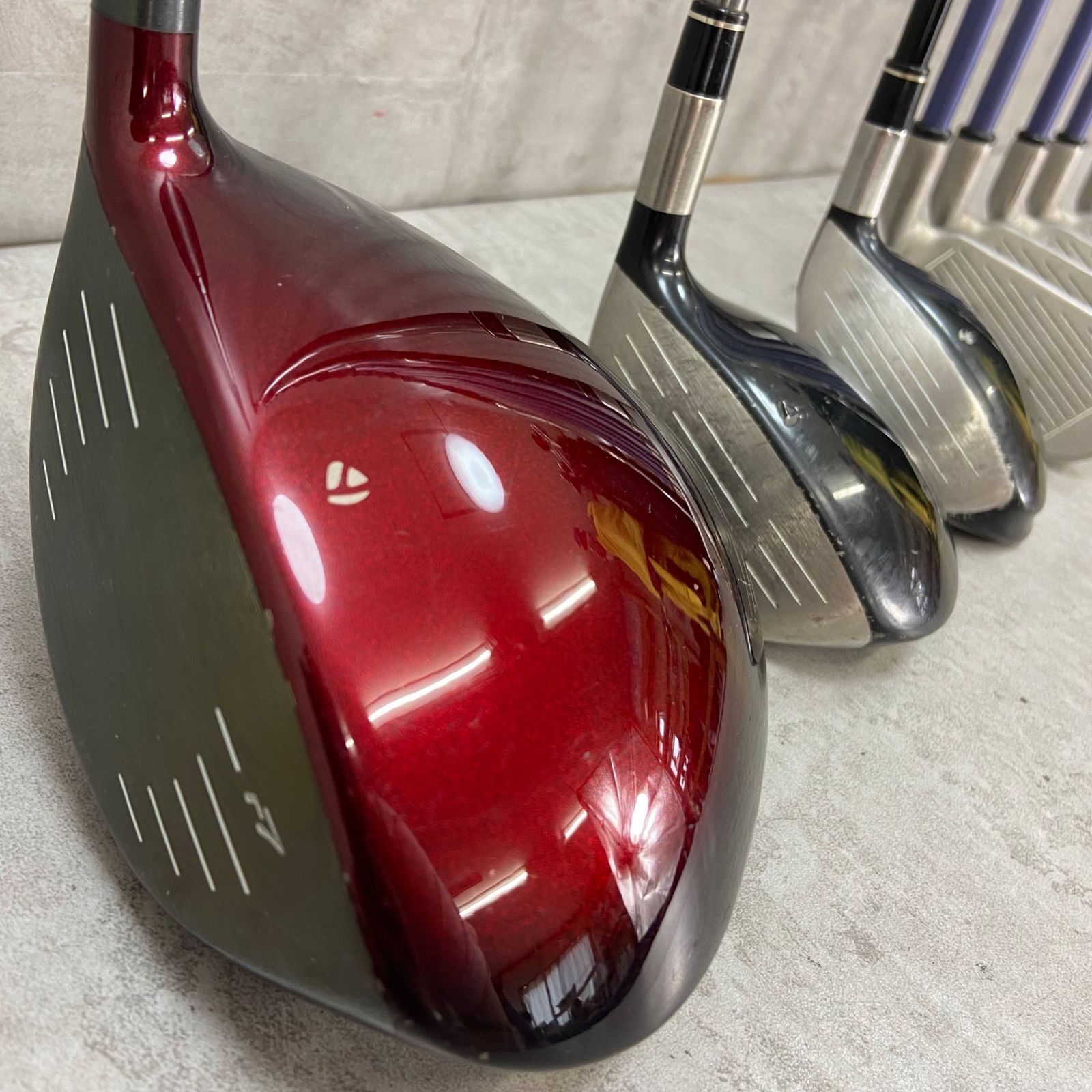 TaylorMade - レフティー　テーラーメイド　キャロウェイ　メンズゴルフ13本セット　カーボン　R　左利き用　キャディバッグ　TaylorMade　Callaway レフティー テーラーメイド キャロウェイ メンズゴルフ13本