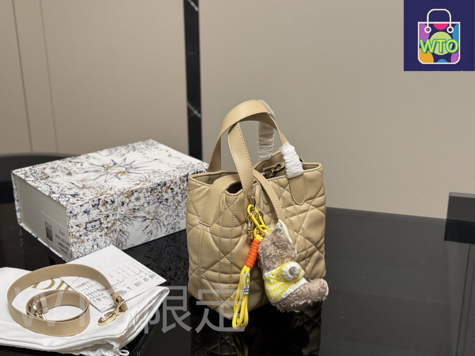 ディオール　中ショッパー150 DIOR | Dior Toujours バッグ ラージ マクロカナージュ カーフスキン