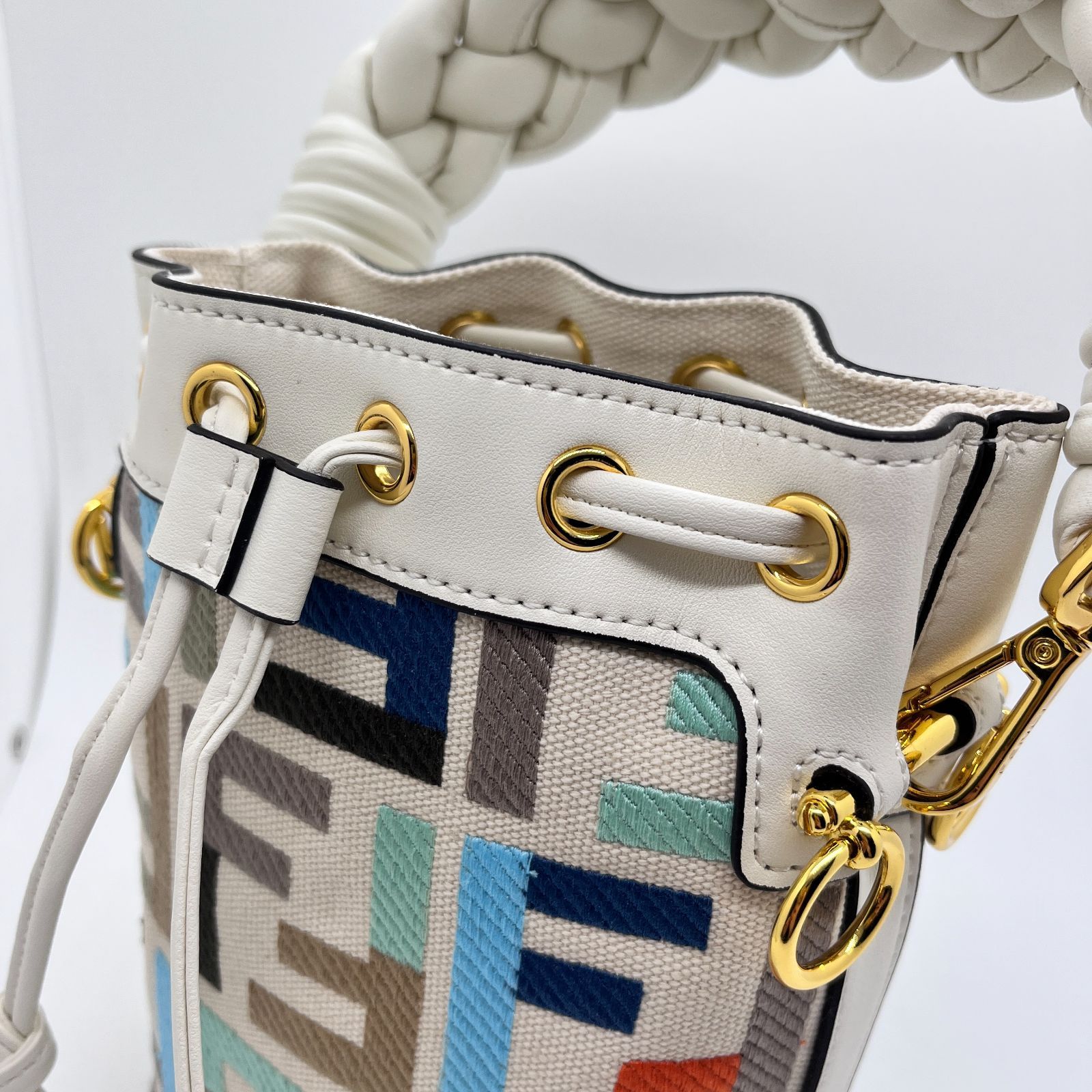 フェンディ FENDI モントレゾール ミニバッグ 巾着バッグ FF柄 - メルカリ