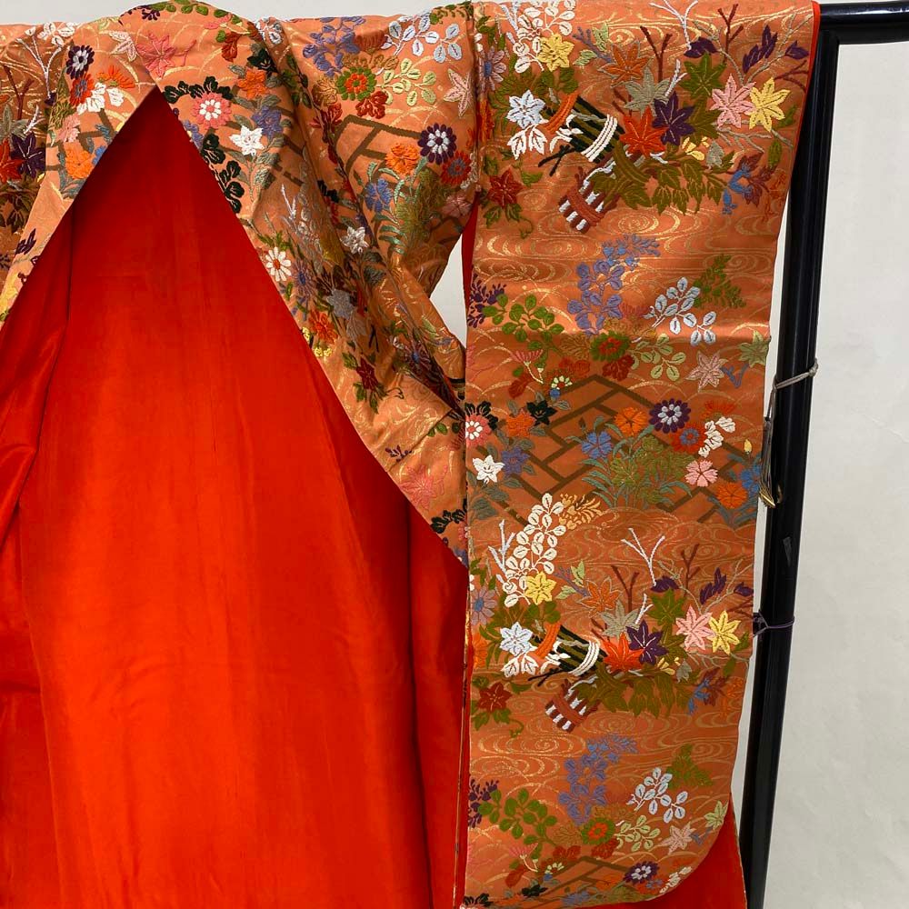 色打掛 正絹 鶴 刺繍 オレンジ 金 打掛 Mサイズ 裄65.5 花嫁衣裳 婚礼