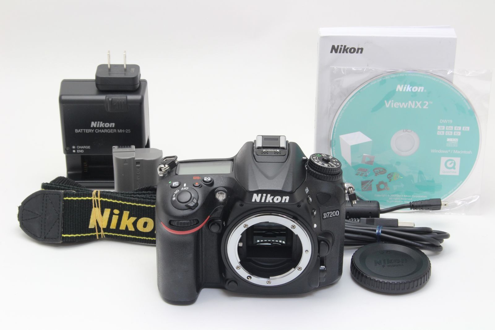 AB Nikon ニコン D7200 ボディ 説明書付き 初期不良返品無料 9-93