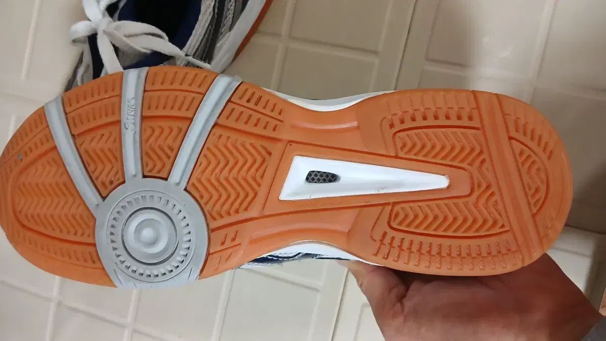 asics アシックス