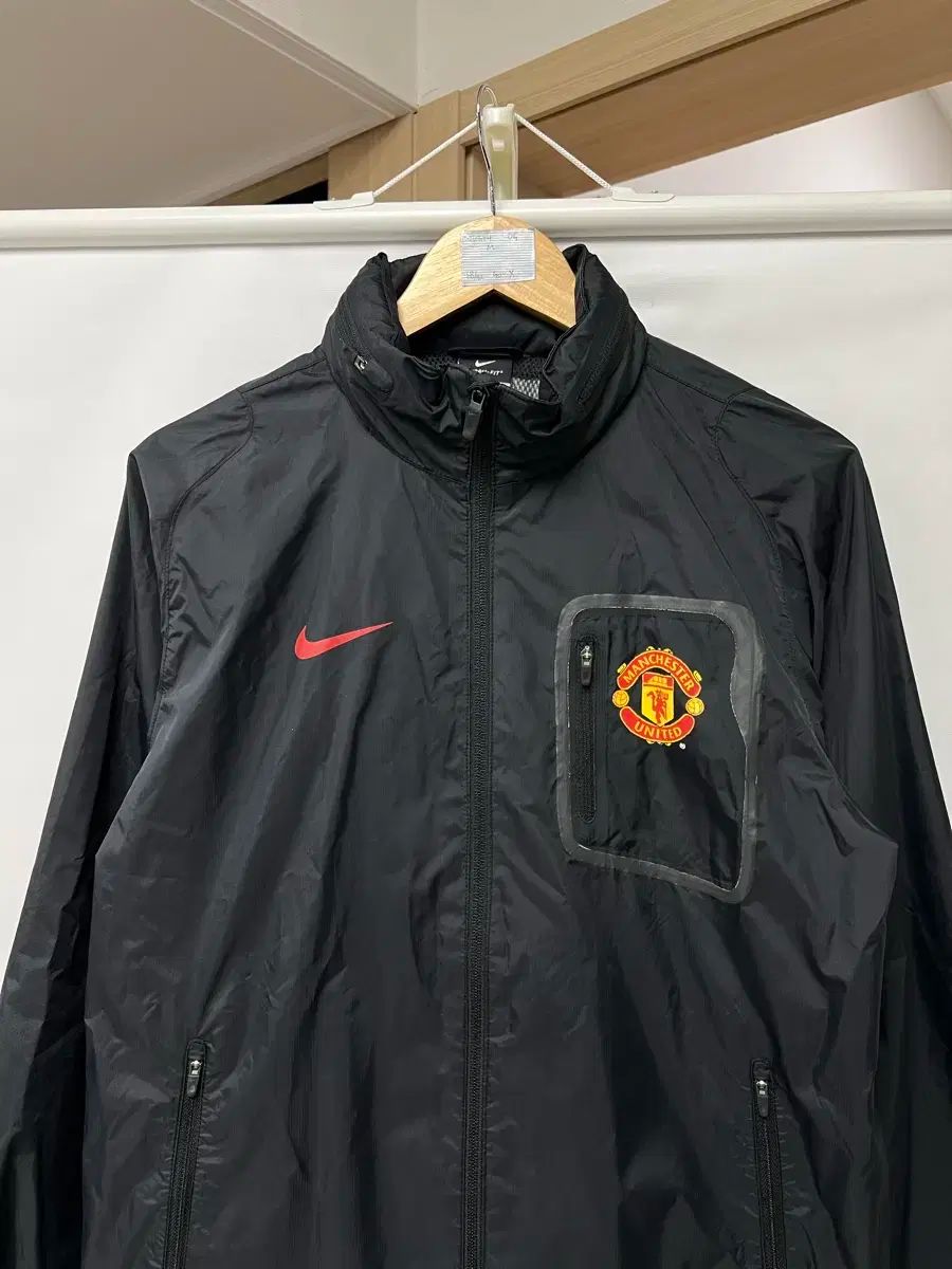 M NIKE MANCHESTER UNITED FC マンチェスター ユナイテッドFC レイン ライト ウェイト ブラック ジャケット