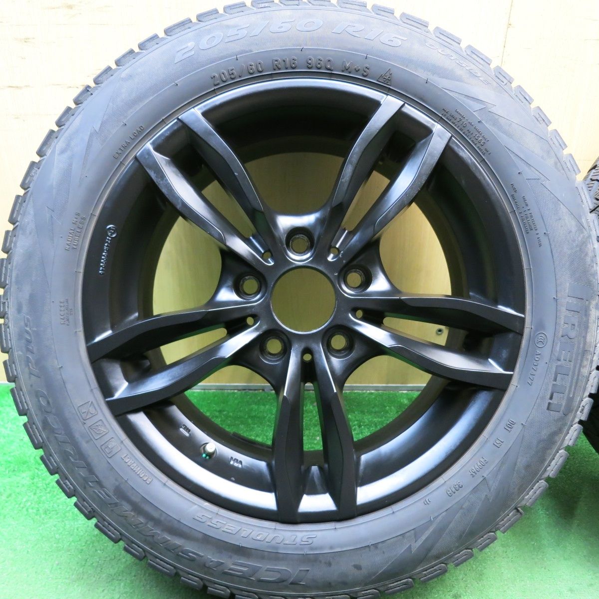 4本価格☆BMW 等 MAK LUFT 205/60R16 スタッドレス ピレリ
