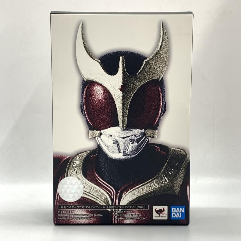 バンダイ S.H.Figuarts 真骨彫製法 仮面ライダークウガ マイティフォーム 仮面ライダーディケイド Ver. 10