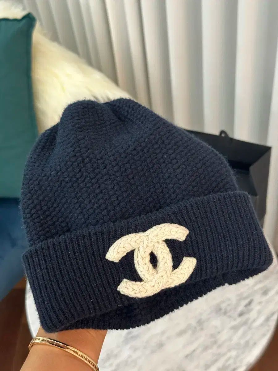 CHANEL シャネル CC ロゴ カシミヤ ビーニー ネイビー