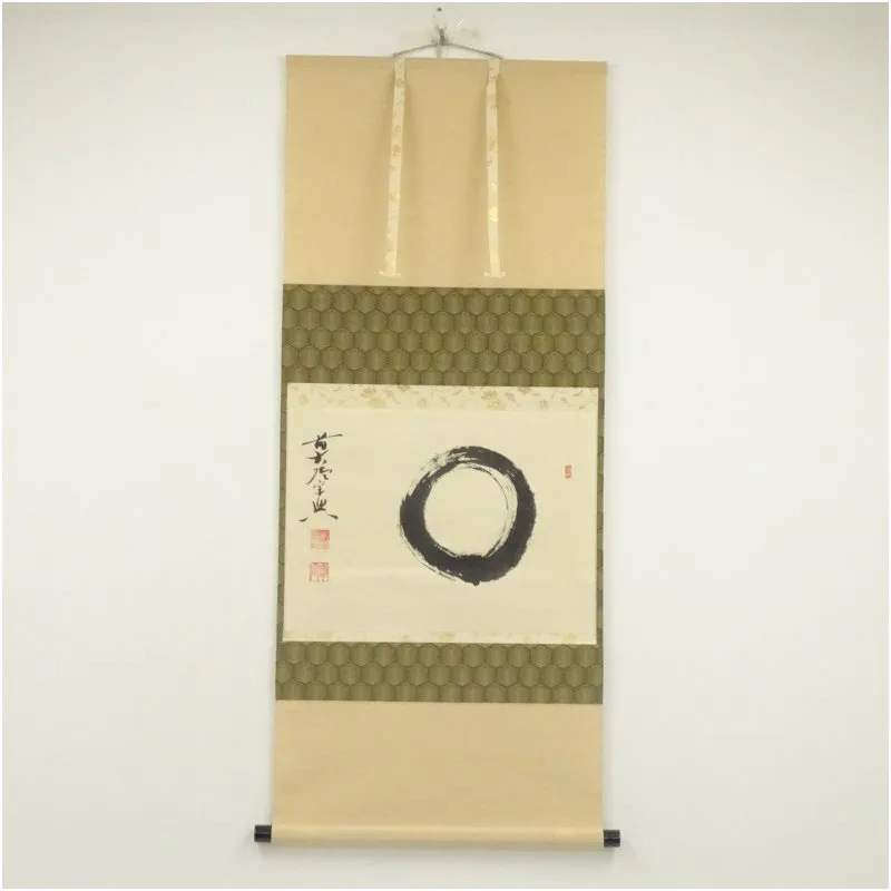 美品 掛け軸 玉瀧寺 戸上明道作「円相」共箱 禅語 茶掛け 年中掛け 美品 掛け軸 玉瀧寺 戸上明道作「円相」共箱 禅語 茶掛け