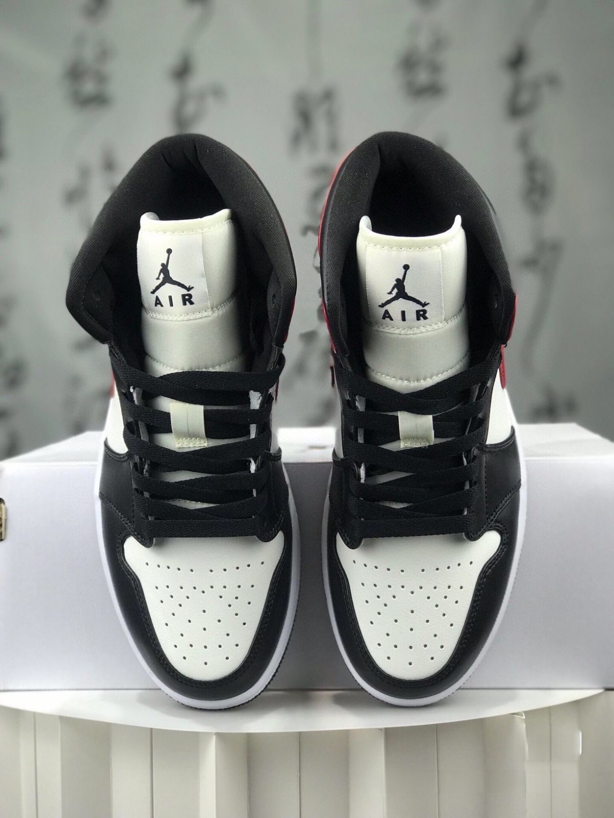お値下げしました??即購入?? ナイキ スニーカー Air Jordan 1